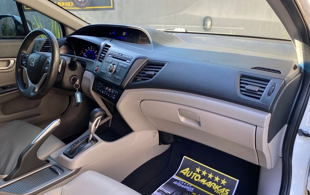 imagem-https://www.socarrao.com.br/sc-vehicle-images-prod/3573985/1788286275638-dfba3f2e007149b9b8f3aa723c3fdf80_1788286011691.jpg