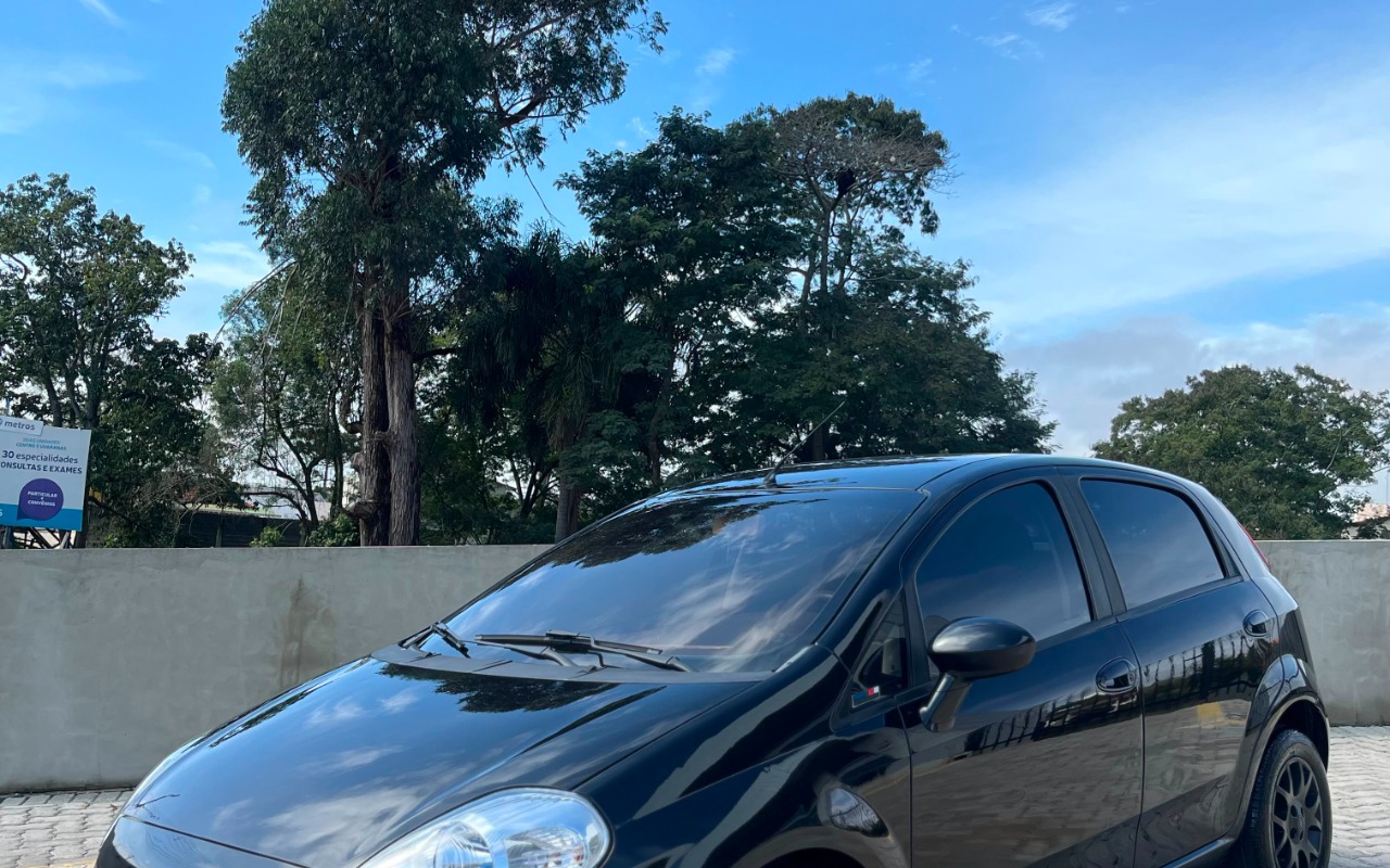 Fiat Punto 2008 Preto — foto 1 de 3