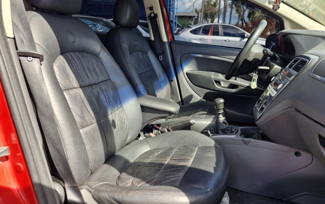 imagem-https://www.socarrao.com.br/sc-vehicle-images-prod/3574016/1788286431184-vXtdeMlNZuARQmFAD6Iqa0R7YFJav4pm.jpg