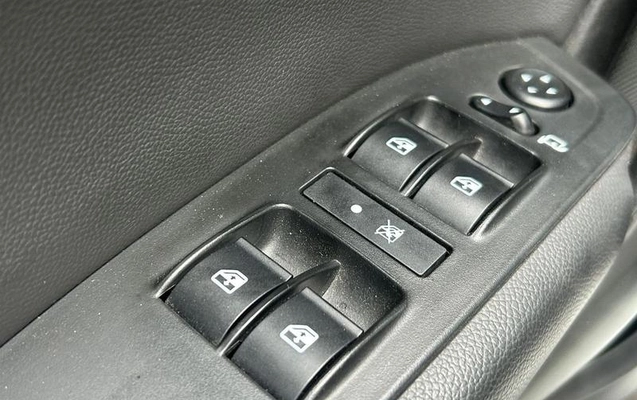 imagem-https://www.socarrao.com.br/sc-vehicle-images-prod/3574109/1788286524833-8439255_6_B_ff36810cbb.jpeg