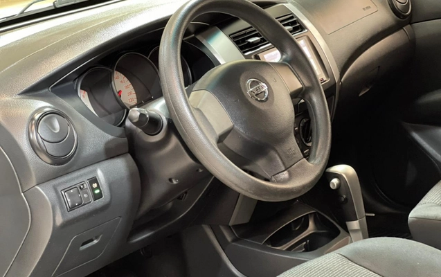 imagem-https://www.socarrao.com.br/sc-vehicle-images-prod/3574245/1788286730717-VYAGoxL8zrLAscvMzZk3zw3m0Qr7mx64.jpg
