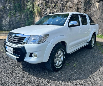 Toyota Hilux 2014 Branco — foto 1 de 3