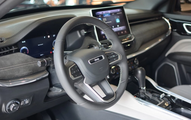 imagem-https://www.socarrao.com.br/sc-vehicle-images-prod/3574656/1789045672832-vehicle_image_1788538014_709607e798e8d80f8c60c2e73c1e0fed.jpeg
