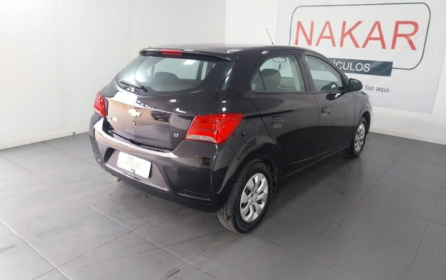 imagem-https://www.socarrao.com.br/sc-vehicle-images-prod/3574657/1789067443897-OsFkqbO2sL01krTOAFc5FXLQUpOkb5zl.jpg
