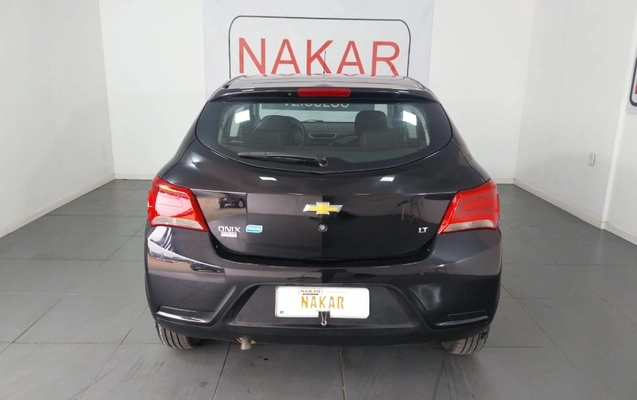 imagem-https://www.socarrao.com.br/sc-vehicle-images-prod/3574657/1789067443899-n9508UfWHY5oXndhsWO6Hq0HvbLuAzwH.jpg
