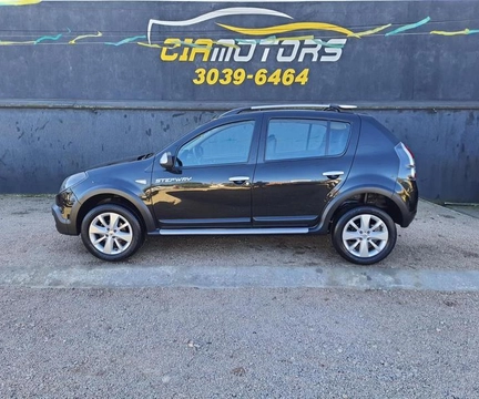 Renault Sandero 2013 Preto — foto 1 de 3