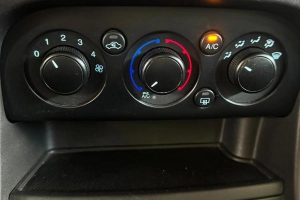 imagem-https://www.socarrao.com.br/sc-vehicle-images-prod/3574751/1789404604243-8438993_8_B_86d2f9db07.jpeg