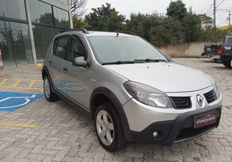 Renault Sandero 2010 Prata — foto 1 de 3