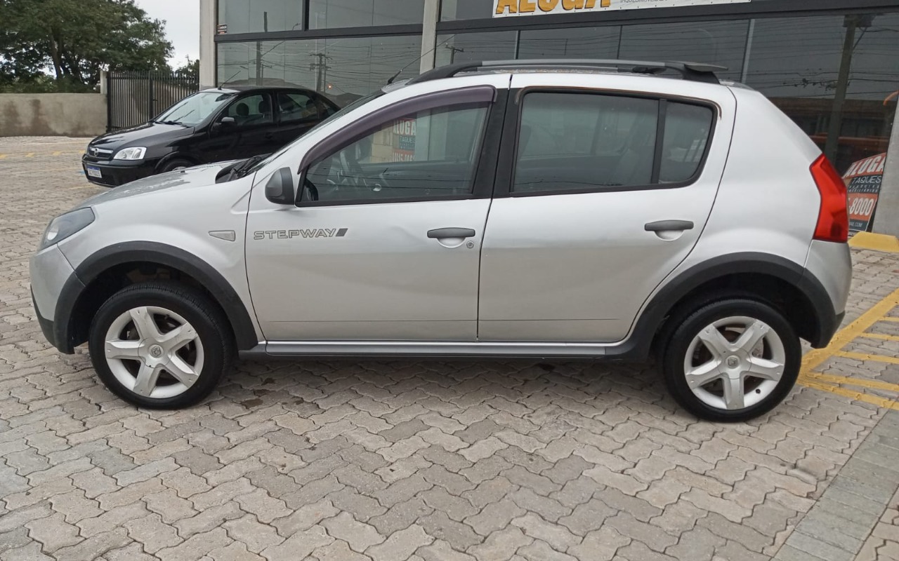 imagem-https://www.socarrao.com.br/sc-vehicle-images-prod/3575109/1788289291066-V2hhdHNBcHAgSW1hZ2UgMjAyNi0wOS0wMSBhdCAxMS4wMy40NSAoMikuanBlZw.jpeg