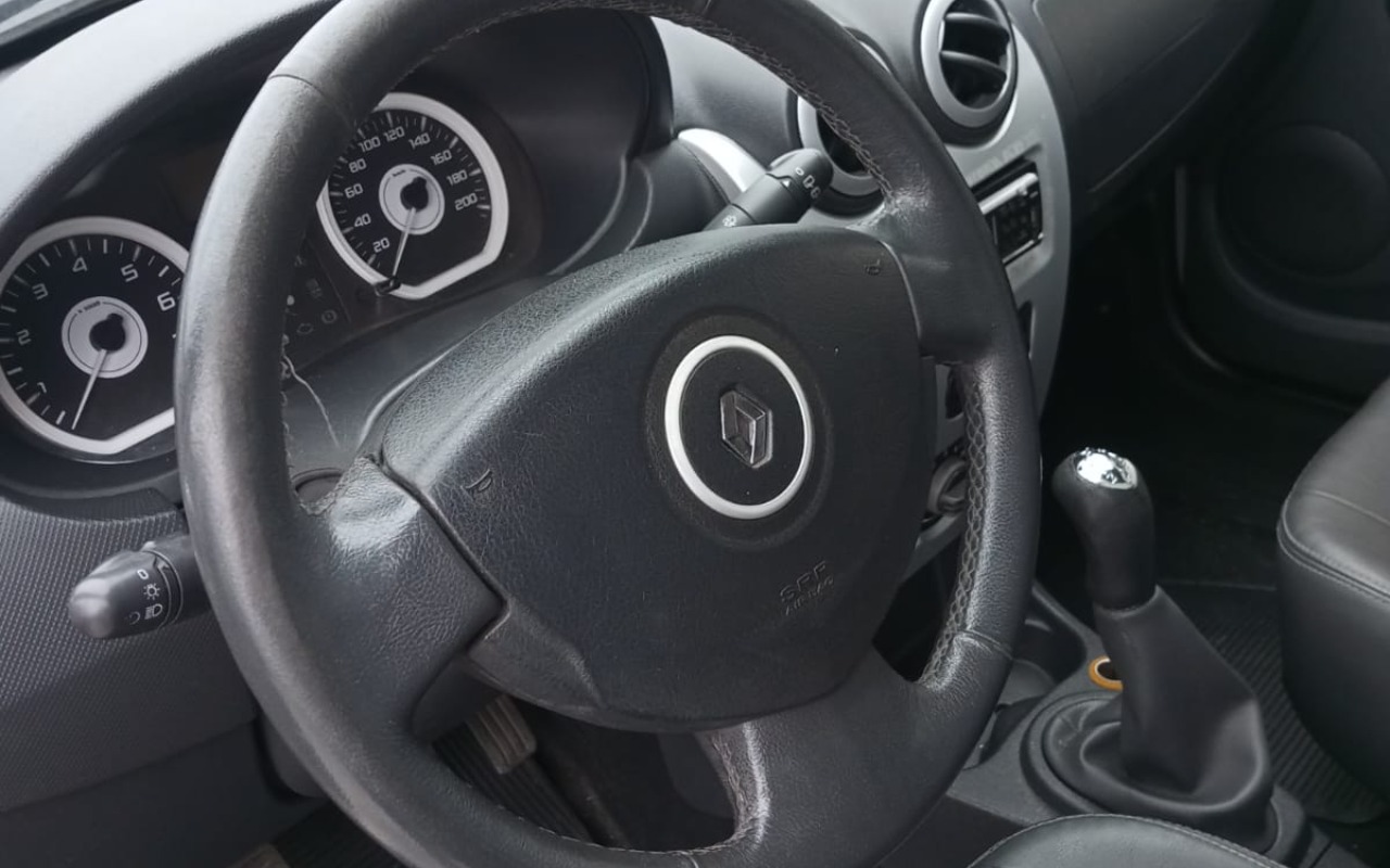 imagem-https://www.socarrao.com.br/sc-vehicle-images-prod/3575109/1788289292152-V2hhdHNBcHAgSW1hZ2UgMjAyNi0wOS0wMSBhdCAxMS4wMy40NiAoMykuanBlZw.jpeg