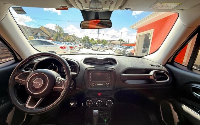 imagem-https://www.socarrao.com.br/sc-vehicle-images-prod/3575262/1788289690617-8439939_8_B_56a3e35820.jpeg