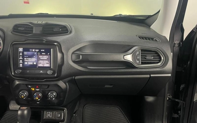 imagem-https://www.socarrao.com.br/sc-vehicle-images-prod/3575303/1789656461240-8439846_18_B_209bb6f36f.jpeg