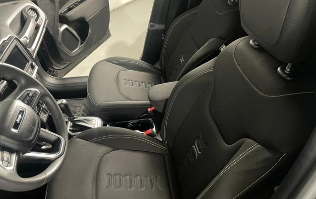 imagem-https://www.socarrao.com.br/sc-vehicle-images-prod/3575303/1789656461242-8439846_21_B_915c67d259.jpeg