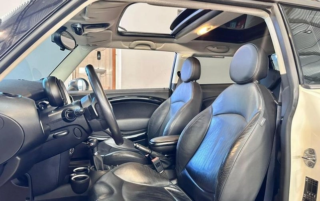 imagem-https://www.socarrao.com.br/sc-vehicle-images-prod/3575489/1788290500748-7574029_9_B_46755466e1.jpeg