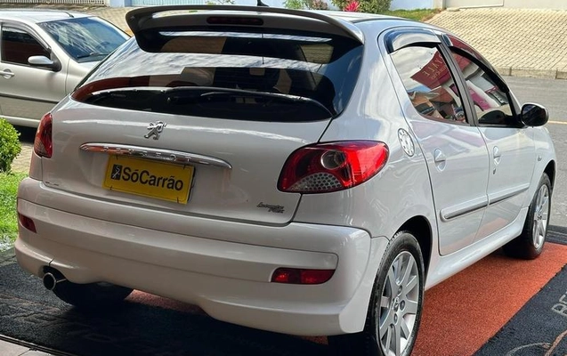 imagem-https://www.socarrao.com.br/sc-vehicle-images-prod/3575823/1789393312190-8439109_9_B_d9da12a647.jpeg