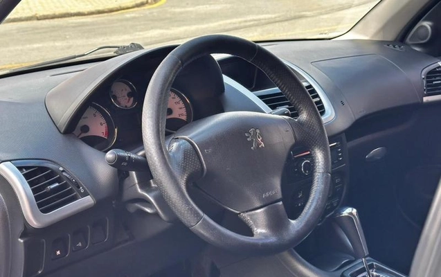 imagem-https://www.socarrao.com.br/sc-vehicle-images-prod/3575823/1789393312200-8439109_13_B_84e2a28996.jpeg