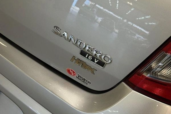 imagem-https://www.socarrao.com.br/sc-vehicle-images-prod/3575828/1789395774800-8301121_6_B_1269d33707.jpeg