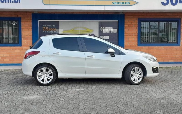 imagem-https://www.socarrao.com.br/sc-vehicle-images-prod/3575901/1789668173520-8408367_0_B_7948abaccc.jpeg