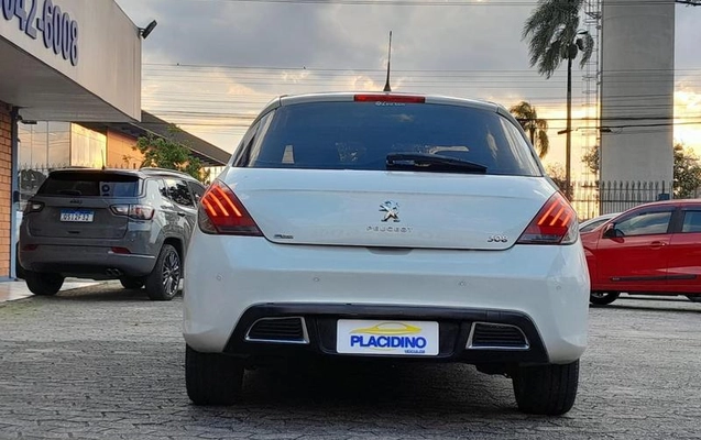 imagem-https://www.socarrao.com.br/sc-vehicle-images-prod/3575901/1789668173529-8408367_7_B_1966c5fadc.jpeg