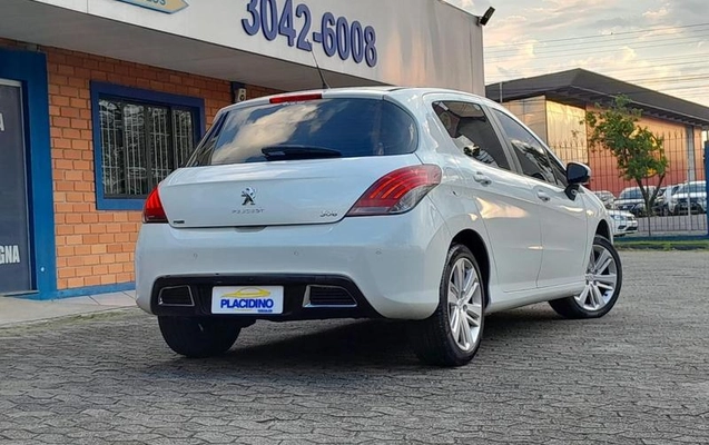 imagem-https://www.socarrao.com.br/sc-vehicle-images-prod/3575901/1789668173532-8408367_9_B_1a08bef66c.jpeg