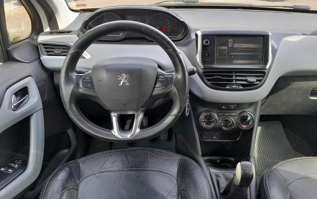 imagem-https://www.socarrao.com.br/sc-vehicle-images-prod/3575928/1789668158595-8391904_12_B_ec5c986a23.jpeg