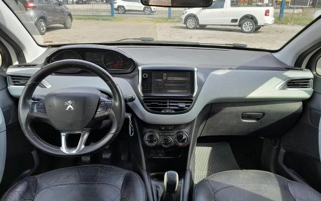 imagem-https://www.socarrao.com.br/sc-vehicle-images-prod/3575928/1789668158596-8391904_13_B_47c82d409b.jpeg