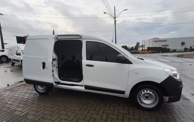 imagem-https://www.socarrao.com.br/sc-vehicle-images-prod/3575933/1788291819473-TunctqbWutYrCNYx1Ijh9QY7kykzObA1.jpg
