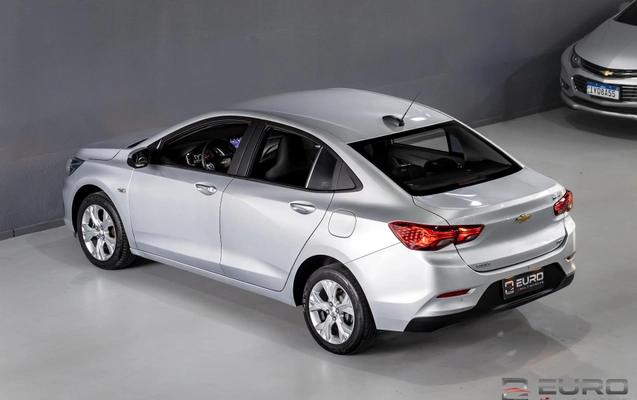 imagem-https://www.socarrao.com.br/sc-vehicle-images-prod/3576072/1788292102912-413ac75d2afe452a881dfeb6c8704f54_1788291622107.jpg