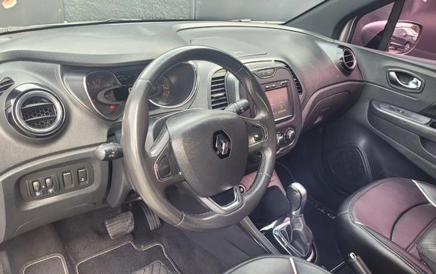 imagem-https://www.socarrao.com.br/sc-vehicle-images-prod/3576191/1788292604830-8417836_6_B_3b8c076631.jpeg