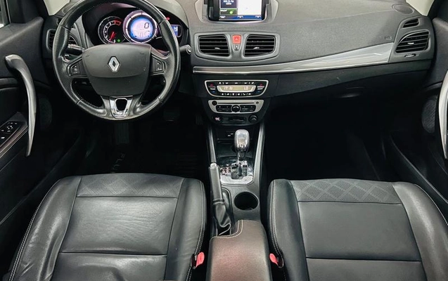 imagem-https://www.socarrao.com.br/sc-vehicle-images-prod/3576192/1789500607541-8440358_10_B_3fb6a45d52.jpeg