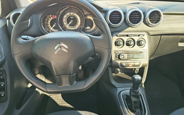 imagem-https://www.socarrao.com.br/sc-vehicle-images-prod/3576258/1788292956040-Li70k0jhkUKWQGve9claJD96ivKosux9.jpg