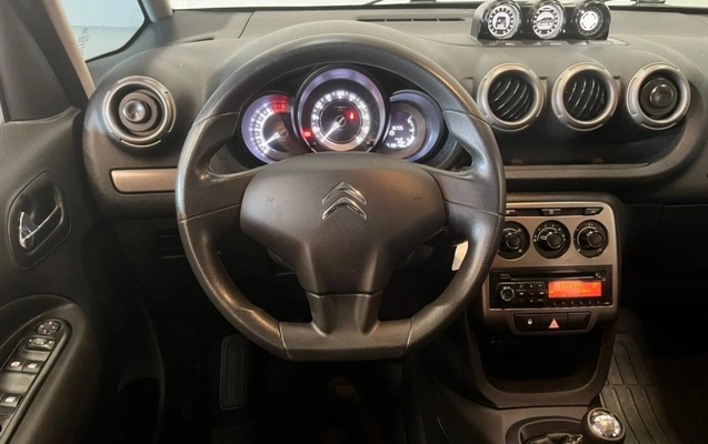 imagem-https://www.socarrao.com.br/sc-vehicle-images-prod/3576648/1789063450861-l7HH6wG3bI1wqcf0uvkfdNgZDPObvKfd.jpg