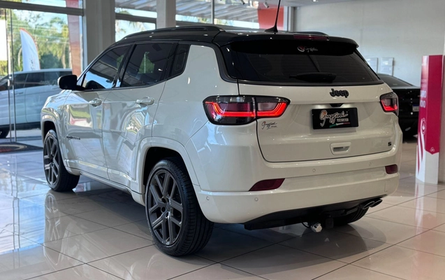 imagem-https://www.socarrao.com.br/sc-vehicle-images-prod/3576902/1788294645745-bd39534f37484b9eb6b0a8c57fd76150_1788294473963.jpg