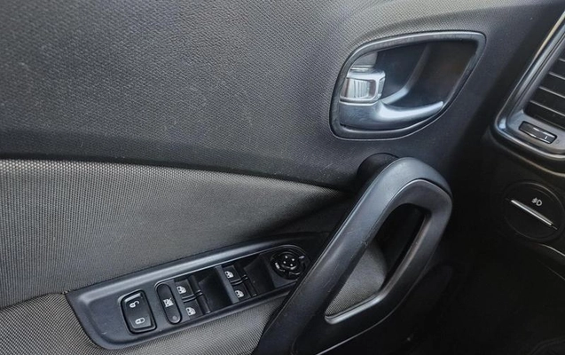 imagem-https://www.socarrao.com.br/sc-vehicle-images-prod/3576986/1789574597282-8401322_3_B_6b3b36c073.jpeg