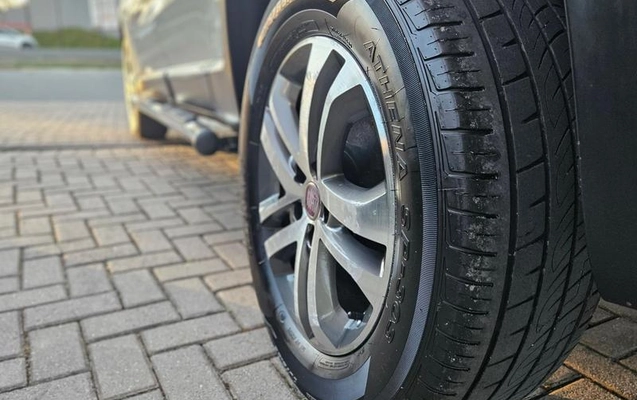 imagem-https://www.socarrao.com.br/sc-vehicle-images-prod/3576986/1789574597289-8401322_3_B_dc96d6248e.jpeg