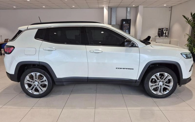 imagem-https://www.socarrao.com.br/sc-vehicle-images-prod/3577027/1789213257378-8440650_14_B_bbe801d268.jpeg