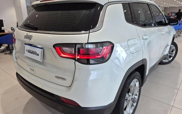 imagem-https://www.socarrao.com.br/sc-vehicle-images-prod/3577027/1789213257380-8440650_18_B_c24fc30735.jpeg