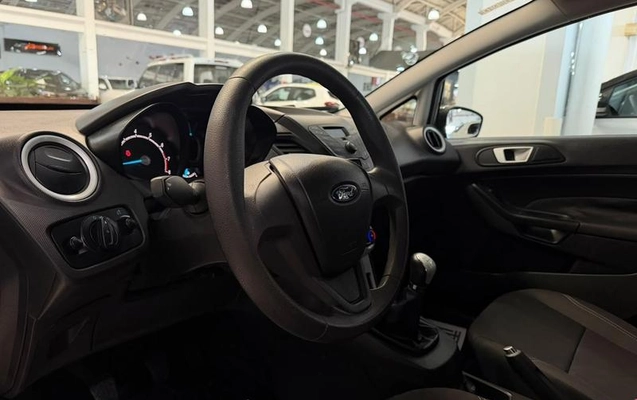imagem-https://www.socarrao.com.br/sc-vehicle-images-prod/3577031/1789665655361-8433617_5_B_5fb27d4482.jpeg
