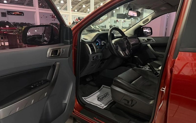 imagem-https://www.socarrao.com.br/sc-vehicle-images-prod/3577159/1789134921448-8433489_8_B_3bd887eede.jpeg