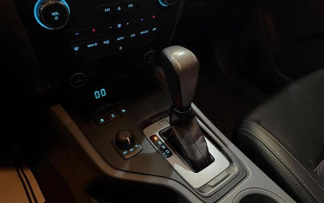 imagem-https://www.socarrao.com.br/sc-vehicle-images-prod/3577159/1789134921456-8433489_8_B_2a93ab7021.jpeg