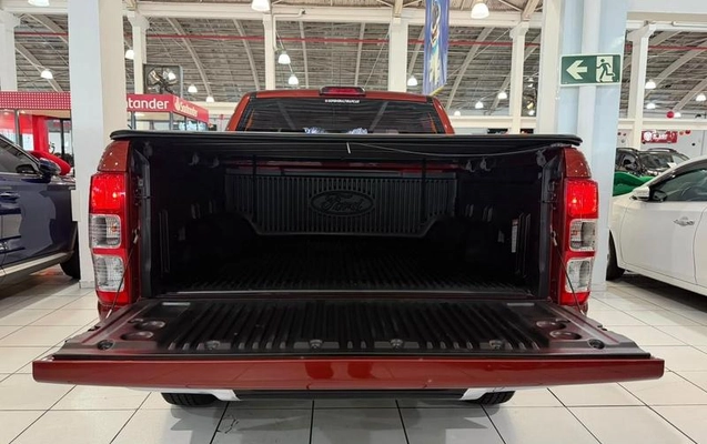imagem-https://www.socarrao.com.br/sc-vehicle-images-prod/3577159/1789134921467-8433489_12_B_7de9547e8f.jpeg