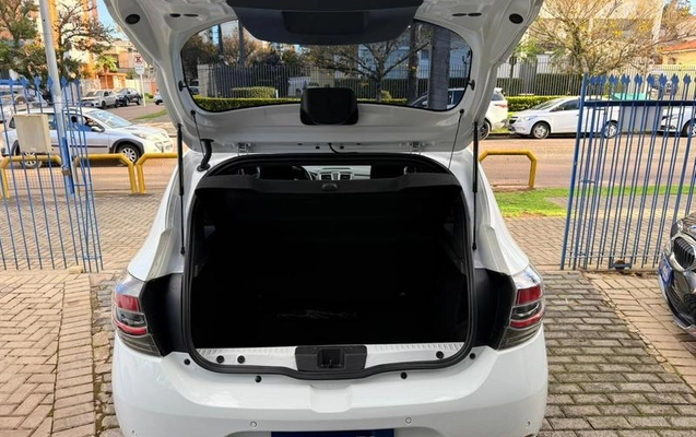 imagem-https://www.socarrao.com.br/sc-vehicle-images-prod/3577278/1788380643396-8440570_19_B_c9555b39dd.jpeg