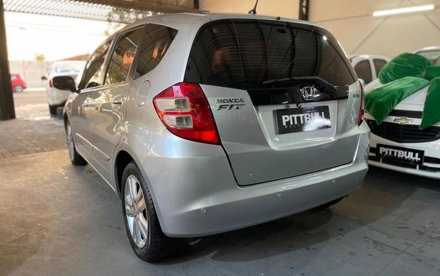 imagem-https://www.socarrao.com.br/sc-vehicle-images-prod/3577391/1789598319972-8440514_5_B_62f8120285.jpeg