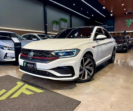 Volkswagen Jetta 2019 Branco — foto 1 de 3