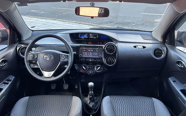 imagem-https://www.socarrao.com.br/sc-vehicle-images-prod/3577405/1788296445751-2_055937.jpg