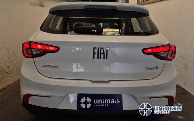 imagem-https://www.socarrao.com.br/sc-vehicle-images-prod/3577426/1788296600569-d2090936-286b-4a76-9102-5a10e4049d6320260901162409.jpeg