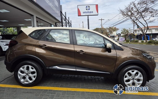 imagem-https://www.socarrao.com.br/sc-vehicle-images-prod/3577451/1788296656143-a6b48a8c-c5ba-4df1-b7f6-1c024a9172c820260901162936.jpeg
