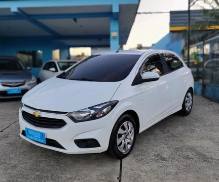 Chevrolet Onix 2017 Branco — foto 1 de 3