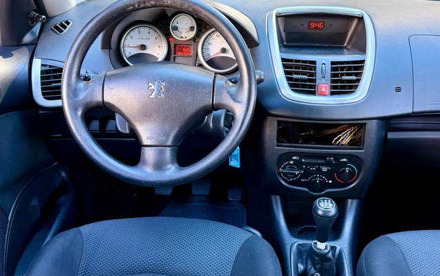 imagem-https://www.socarrao.com.br/sc-vehicle-images-prod/3578062/1788298362307-7bb781e0-d2fa-48f9-ae47-c60f524ab341.jpg