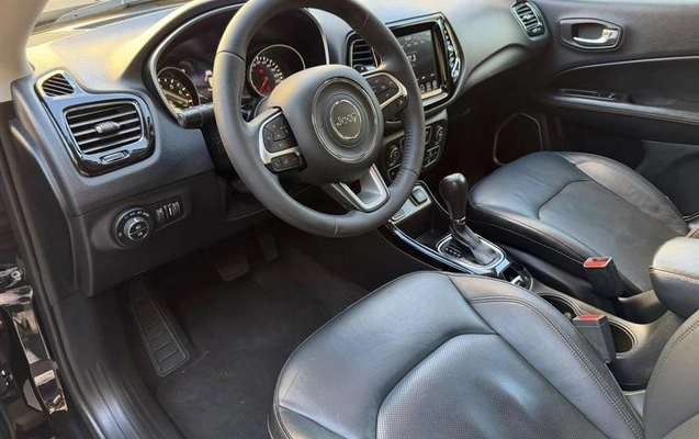 imagem-https://www.socarrao.com.br/sc-vehicle-images-prod/3578130/1789397410908-8432884_5_B_61bc0c8496.jpeg